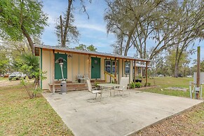 Morriston Getaway w/ Patio - Near Hits Farm!