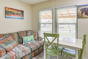 Morriston Getaway w/ Patio - Near Hits Farm!