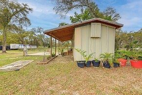 Morriston Getaway w/ Patio - Near Hits Farm!