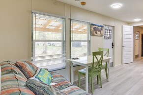 Morriston Getaway w/ Patio - Near Hits Farm!