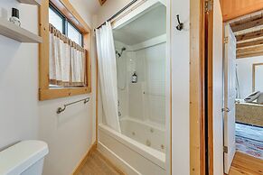 Mountaintop Blue Ridge Cabin: 2 Mi to Downtown