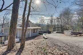 Mountaintop Blue Ridge Cabin: 2 Mi to Downtown