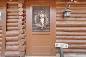 Michigan Log Cabin w/ Pere Marquette River Views
