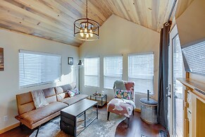 Cozy & Restful Cabin, Steps to Lake Almanor