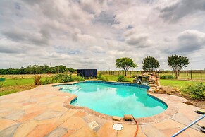 On 10 Acres: Celina Ranch w/ Pool & Fire Pit!