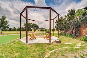 On 10 Acres: Celina Ranch w/ Pool & Fire Pit!