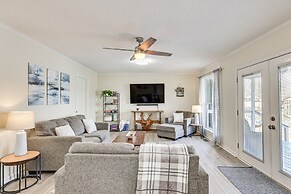 Waterfront Home on Lake Hamilton w/ Dock & 2 Decks