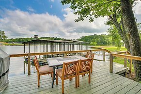 Waterfront Home on Lake Hamilton w/ Dock & 2 Decks