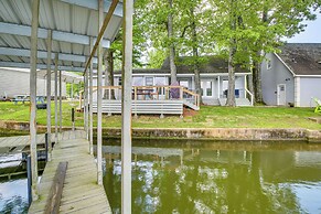 Waterfront Home on Lake Hamilton w/ Dock & 2 Decks