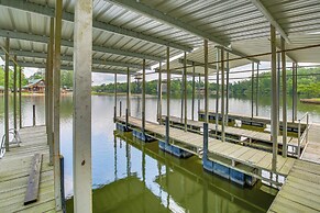 Waterfront Home on Lake Hamilton w/ Dock & 2 Decks