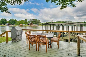 Waterfront Home on Lake Hamilton w/ Dock & 2 Decks