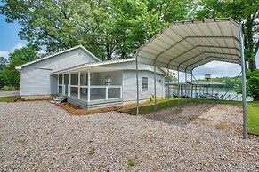 Waterfront Home on Lake Hamilton w/ Dock & 2 Decks