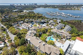 Pilot House 518 1 Bedroom Condo by RedAwning