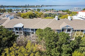 Pilot House 518 1 Bedroom Condo by RedAwning