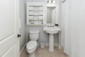 Pilot House 518 1 Bedroom Condo by RedAwning