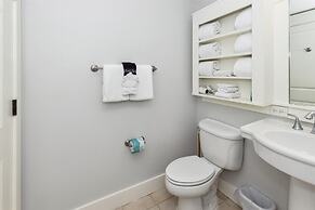 Pilot House 518 1 Bedroom Condo by RedAwning