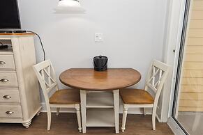 Pilot House 518 1 Bedroom Condo by RedAwning