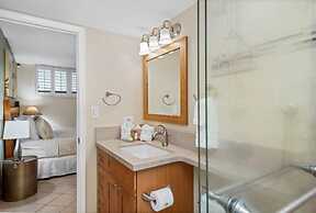 Kihei Surfside, #213 1 Bedroom Condo by RedAwning