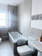 Beautiful 3-bed Cottage With Stunning sea Views