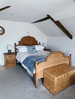 Beautiful 3-bed Cottage With Stunning sea Views