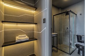 Akile Homes experiences Geek