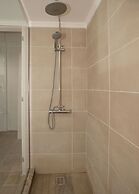 Waikiki Studio in the center by GHH