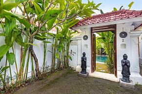 Villa Umara Seminyak Sun, Sand & Style: 5-min Walk to Beach!
