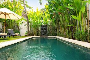 Villa Umara Seminyak Sun, Sand & Style: 5-min Walk to Beach!