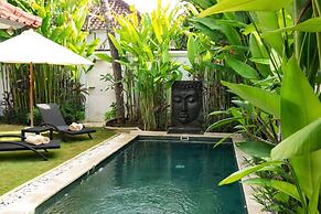 Villa Umara Seminyak Sun, Sand & Style: 5-min Walk to Beach!