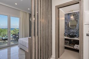 Alexia Seaview Apartments