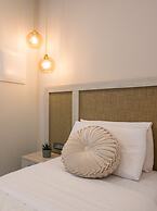 Alexia Seaview Apartments