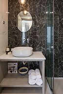 Alexia Seaview Apartments