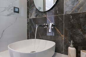 Alexia Seaview Apartments