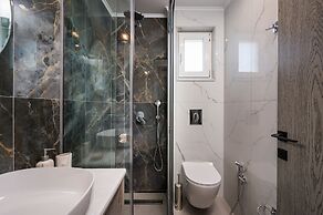 Alexia Seaview Apartments