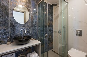 Alexia Seaview Apartments