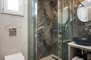 Alexia Seaview Apartments