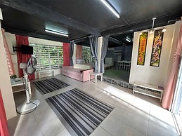 Resort D'Rumah Bonda River View