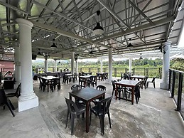 Resort D'Rumah Bonda River View