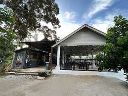 Resort D'Rumah Bonda River View