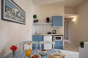 Creteco Hotel & Suites