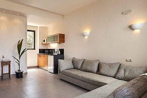 Creteco Hotel & Suites