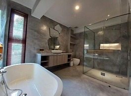 VILLA TAMARO BALI