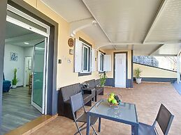 Gomes House by Atlantic Holiday