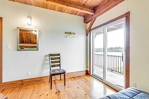 Lakefront Gem on 32-acre Lot in Angleton!