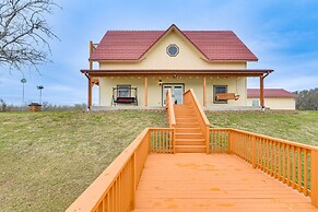 Lakefront Gem on 32-acre Lot in Angleton!