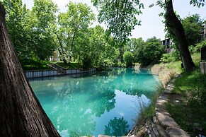 Cw C113 Comal Vista 3 Bedroom Condo by RedAwning