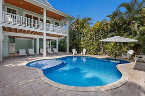 Jersey Girl 5 Bedroom Home by RedAwning