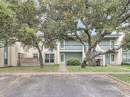 Adventure House Rryc17 2 Bedroom Condo by RedAwning