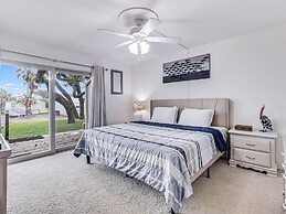 Adventure House Rryc17 2 Bedroom Condo by RedAwning