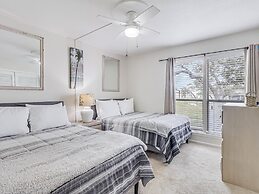 Adventure House Rryc17 2 Bedroom Condo by RedAwning